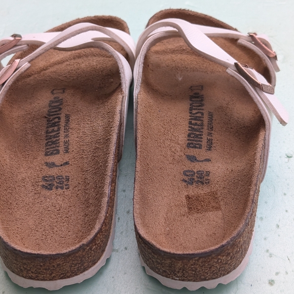 Birkenstock White Sandals with Adjustable Straps - Picture 4 of 17
